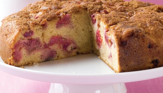 RECIPE | Oma´s Rhubarb Cake