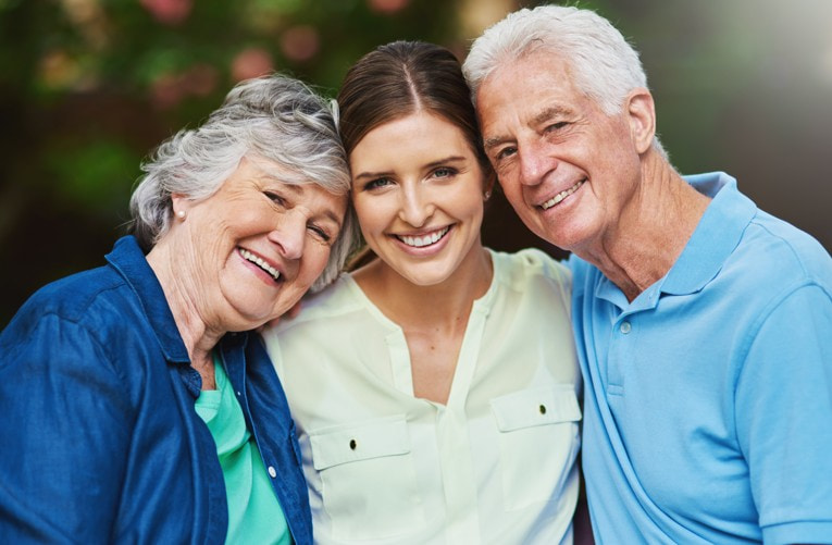 Visiting Aging Parents This Summer? 7 Signs It May Be Time to Explore Senior Living