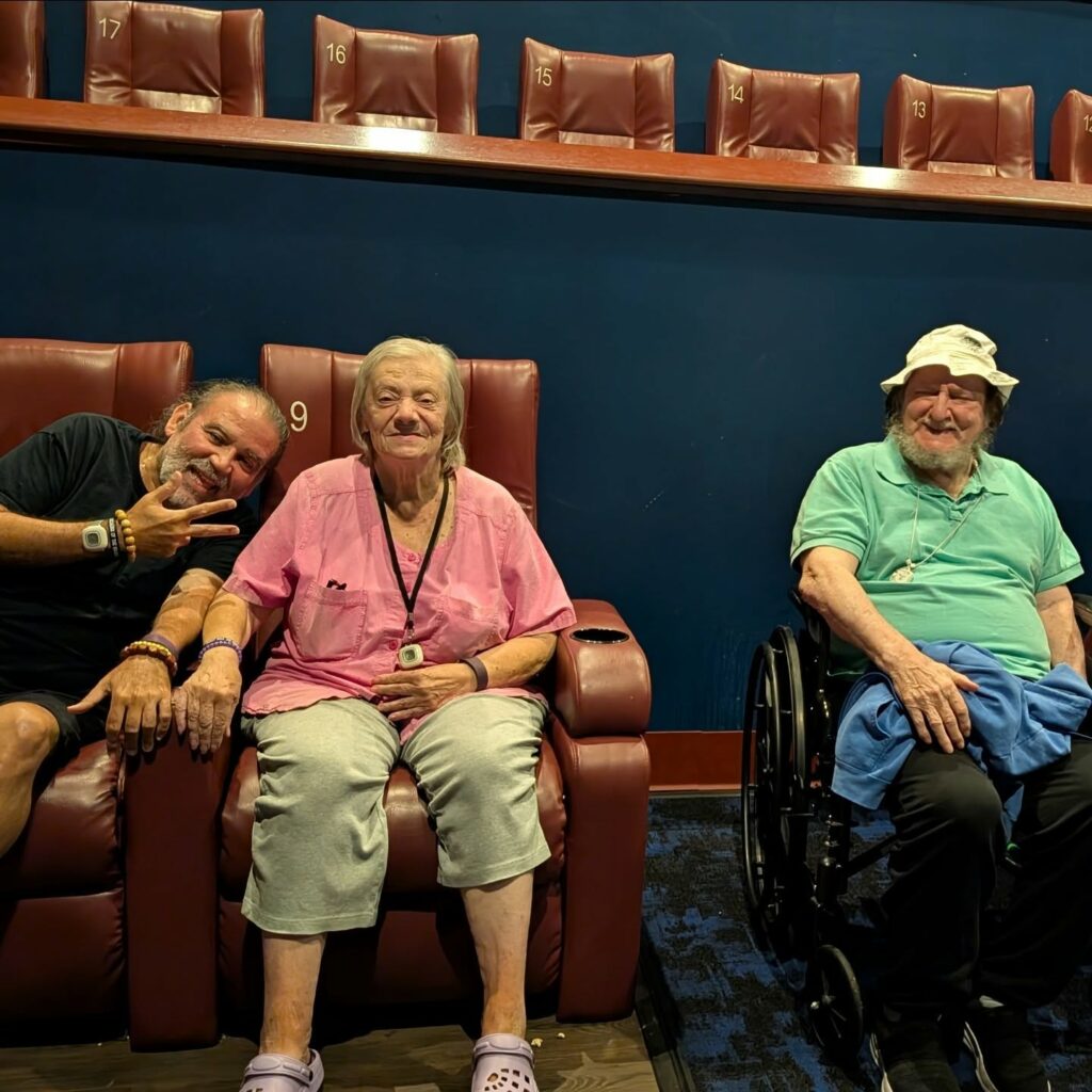 Relationship-Building Practices Every Senior Should Try in Assisted Living