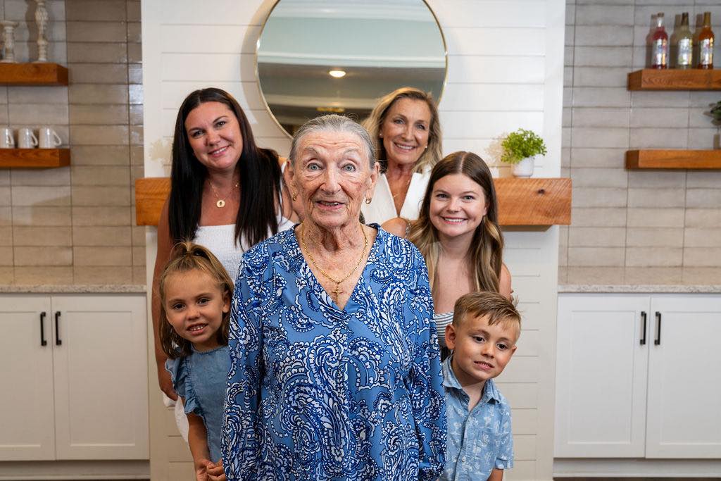 Meaningful Tips to Visit a Loved One in Assisted Living and Memory Care