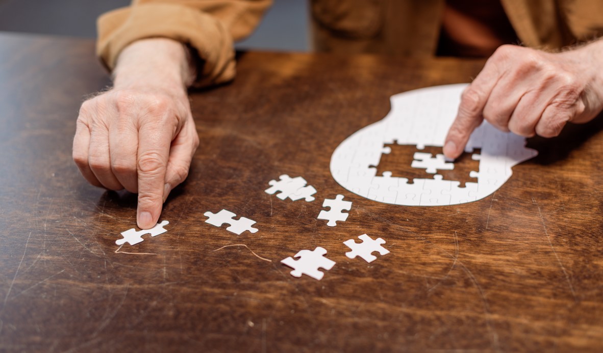 Frontotemporal Dementia: A Guide for Seniors and Their Loved Ones | The Atrium at Boca Raton.