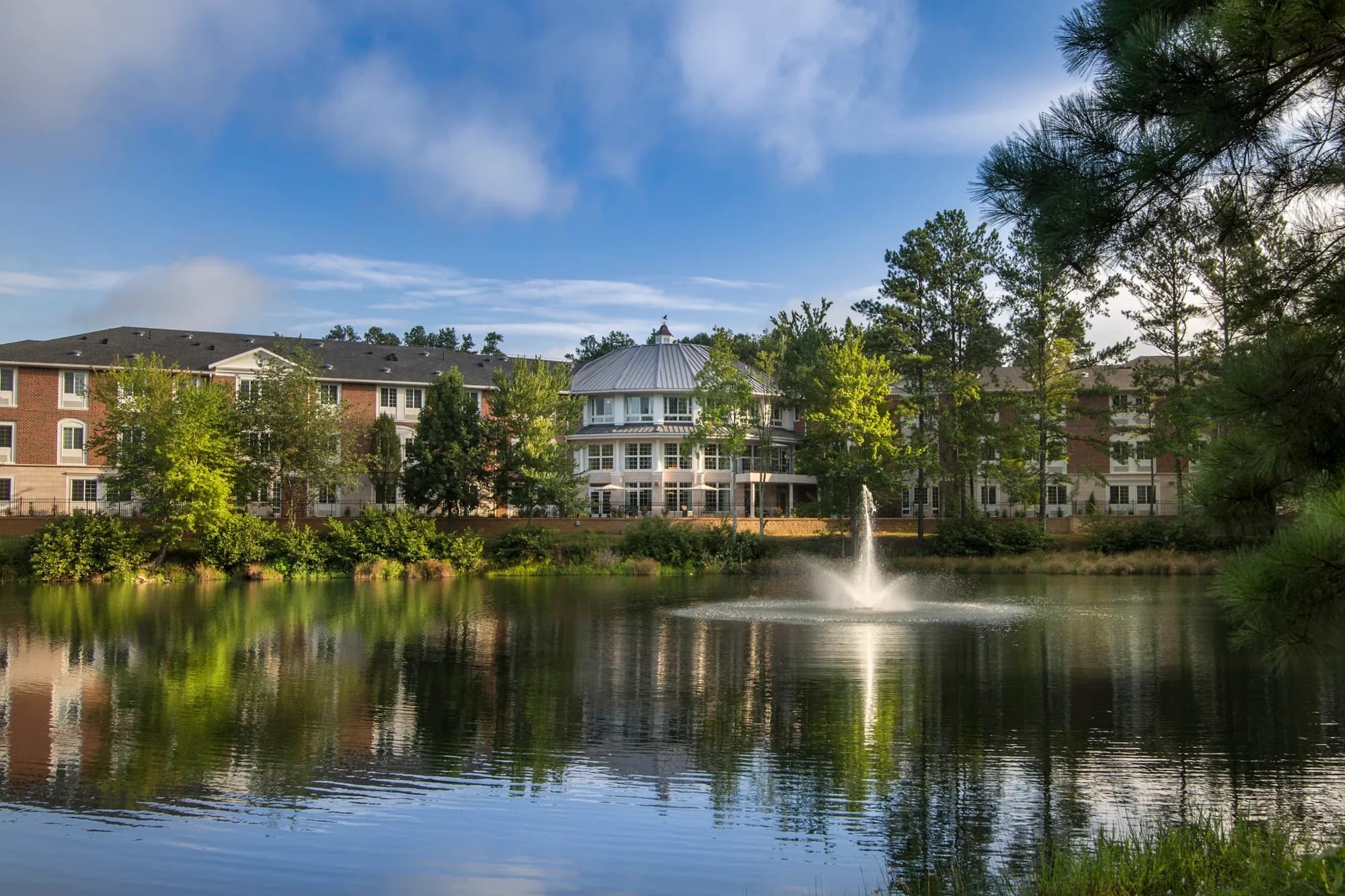 The Georgian Lakeside