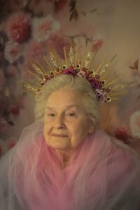 Starkville-Community-Hosts-Royal-Photoshoot-Celebrating-the-Women-Who-Inspire