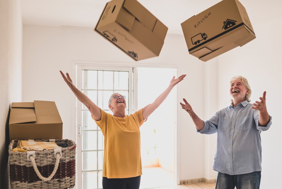 Smart Downsizing Guide for Your 2025 Senior Living Move