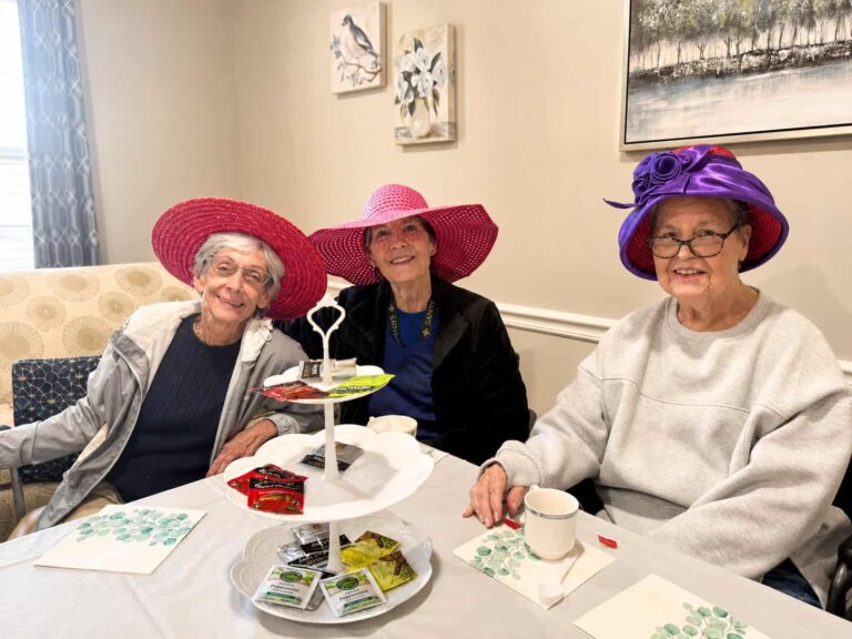 Aging Parent Engaged in Assisted Living or Memory Care in Southaven Mississippi | The Goldton at Southaven