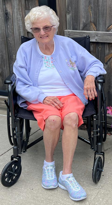Linda Haun, Resident of the Month August 2023 | The Goldton at Spring Hill