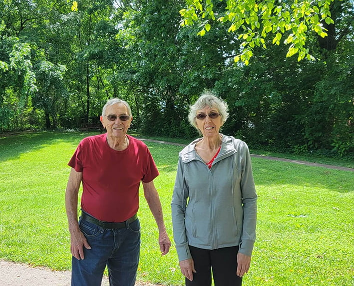 Senior living enjoying the day at the goldton at spring hill tennessee
