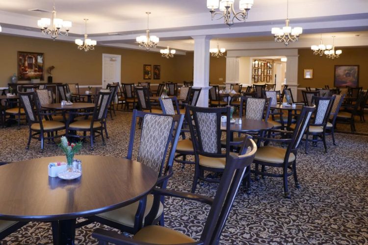 The Goldton at Spring Hill | Dining room