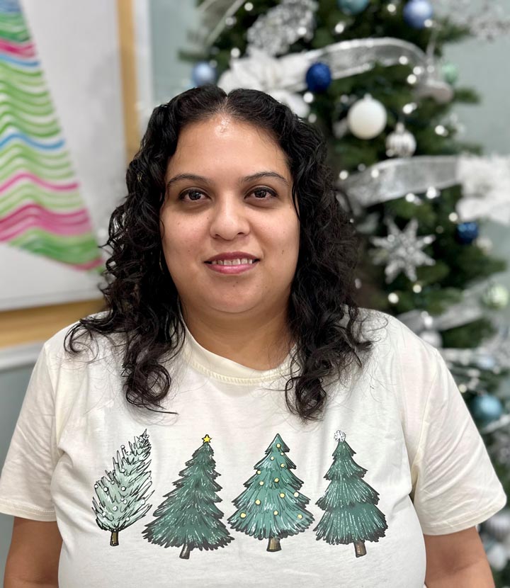 Eva Salazar, Associate of the Month, January 2025