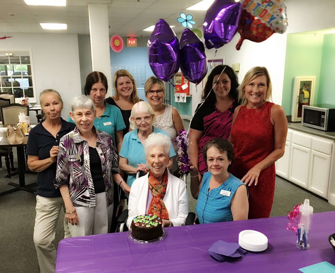 Atlas Senior Living | Celebrating resident birthday