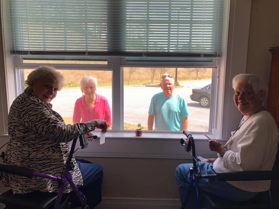 Atlas Senior Living | Senior Residents Visiting Family