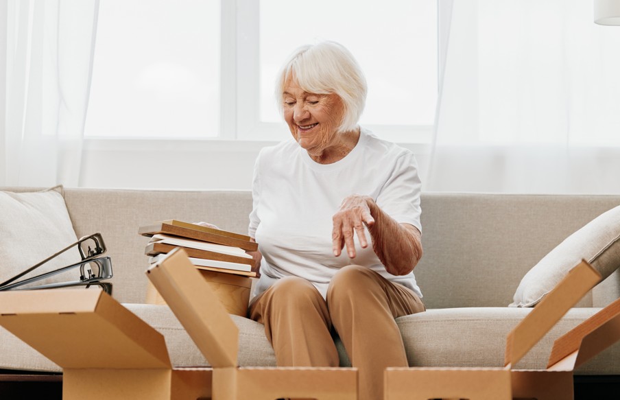 Smart Downsizing Guide for Your 2025 Senior Living Move

Downsizing isn’t just about getting rid of things