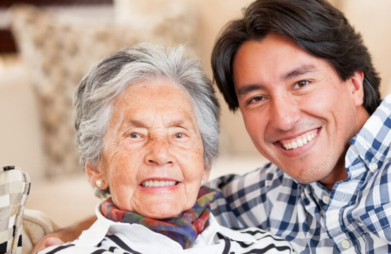 How to Celebrate Mother’s Day in Memory Care with Meaning and Comfort | Atlas Senior Living